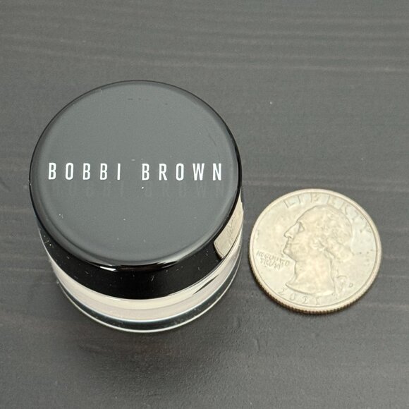 Bobbi Brown Vitamin Enriched Face Base - Picture 3 of 16